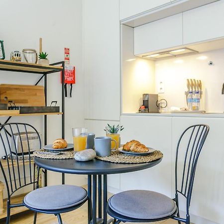 Lovelystay - Taipas Studio With Ac Porto Exterior photo