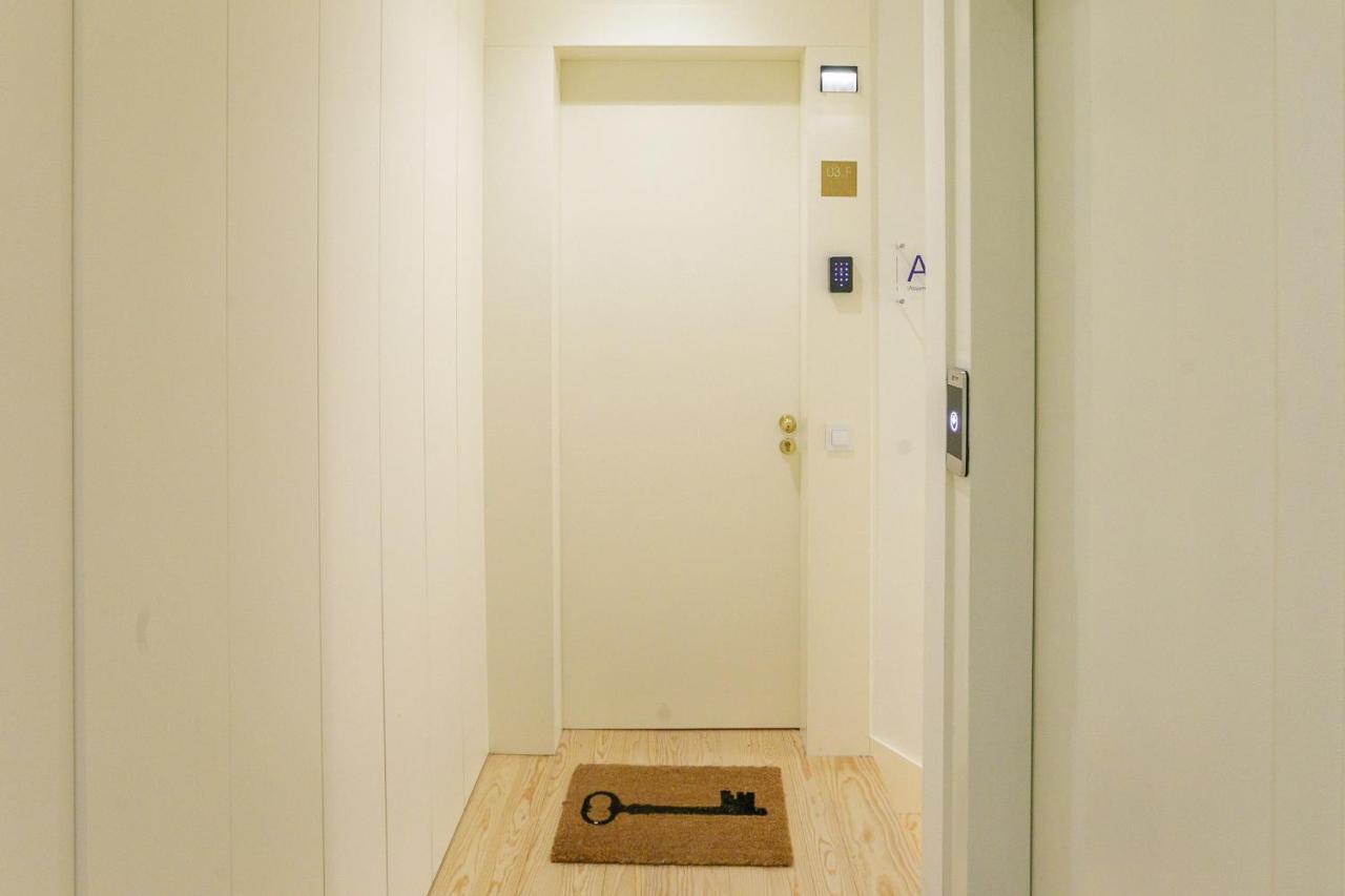 Lovelystay - Taipas Studio With Ac Porto Exterior photo